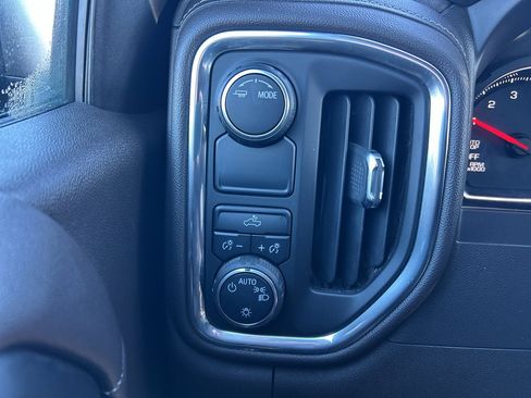 Used 2021 Chevrolet Silverado 1500 LT image 12