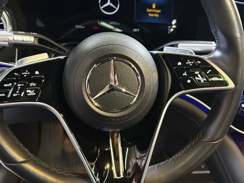 Used 2023 Mercedes-Benz EQS 580 4MATIC SUV image 15