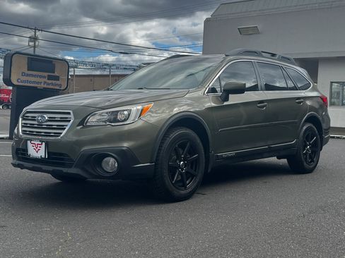 Used 2015 Subaru Outback 2.5i Premium image 2