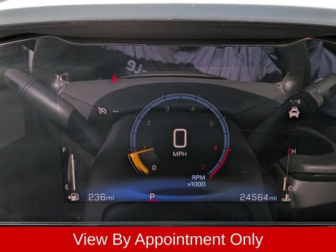 Used 2025 Chevrolet Trax LT w/ LT Convenience Package FWD image 16