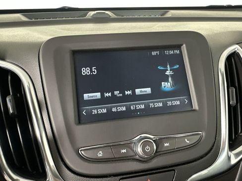 Used 2018 Chevrolet Equinox LT FWD image 15