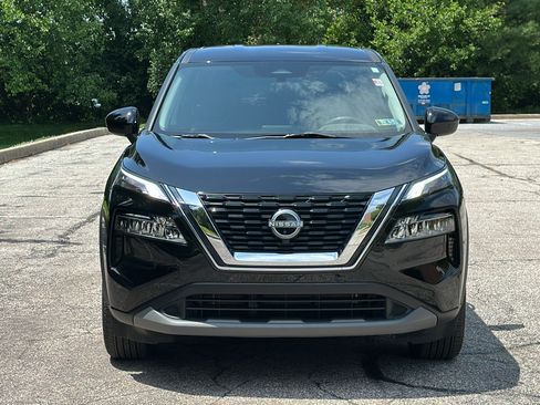 Certified 2023 Nissan Rogue SV AWD/4WD image 3
