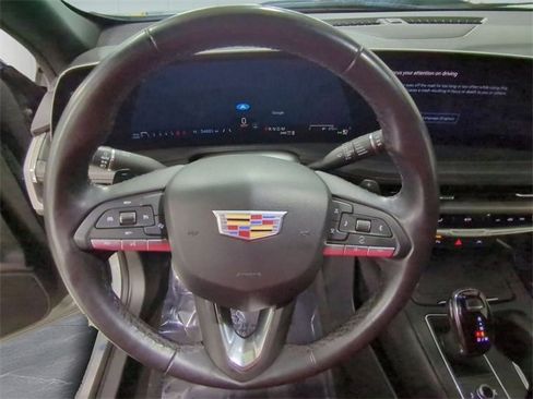 Certified 2024 Cadillac XT4 Premium Luxury image 11