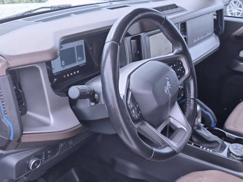 Used 2022 Ford Bronco Outer Banks AWD/4WD image 10