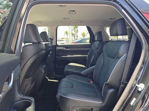 Used 2023 Hyundai Palisade SEL FWD image 18