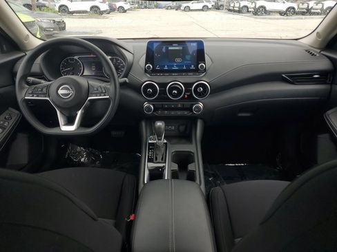Used 2025 Nissan Sentra SV FWD image 18
