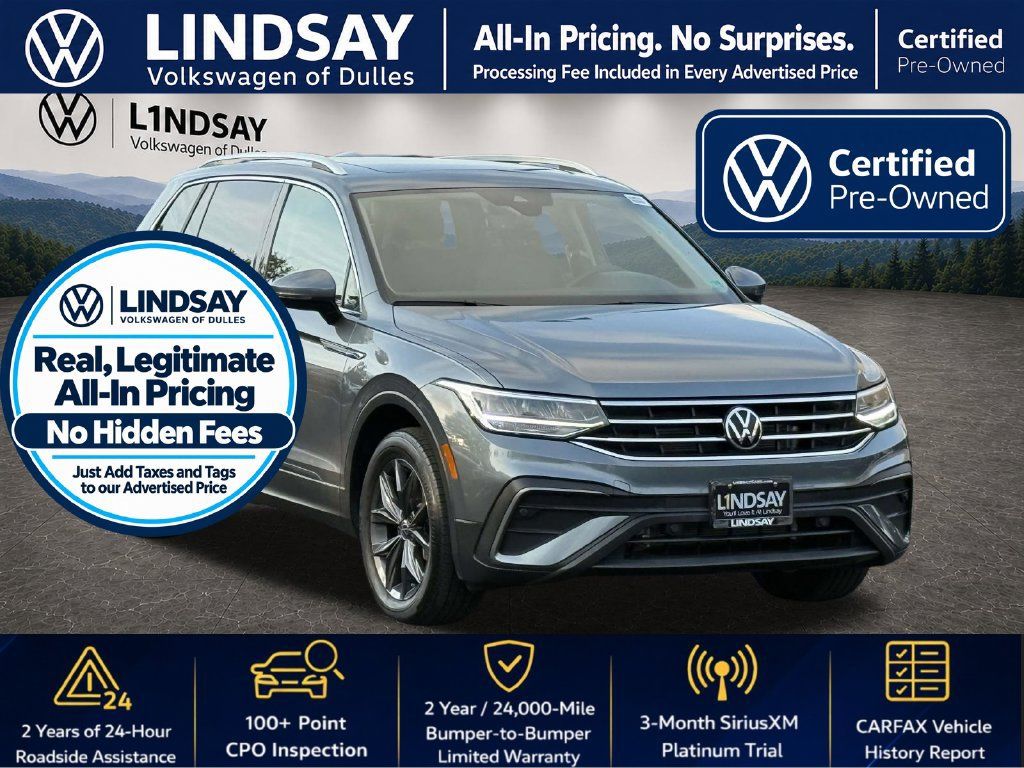 Used 2023 Volkswagen Tiguan SE w/ Panoramic Sunroof Package FWD image 1