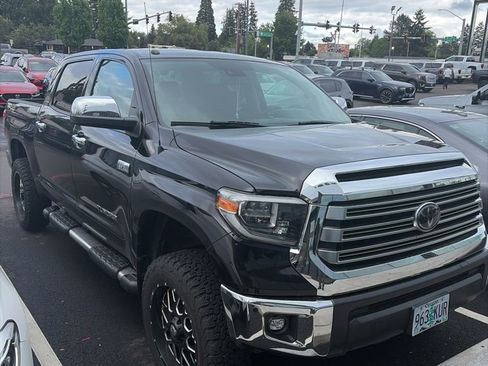 Used 2018 Toyota Tundra Limited w/ Limited Premium Package AWD/4WD image 2