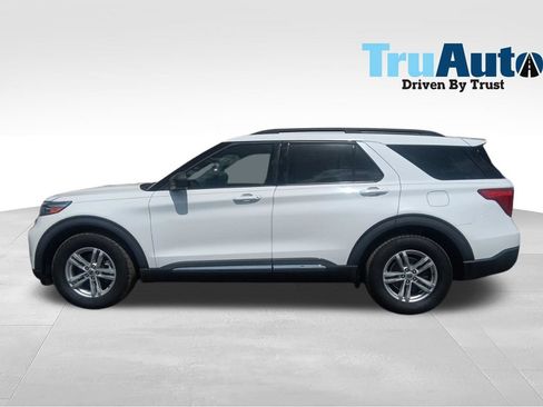 Used 2021 Ford Explorer XLT w/ Equipment Group 202A RWD image 4