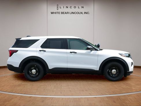 Used 2026 Ford Explorer 4WD Police Interceptor image 4