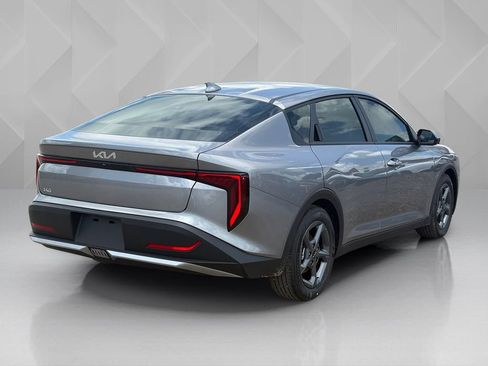 New 2026 Kia K4 FWD image 5