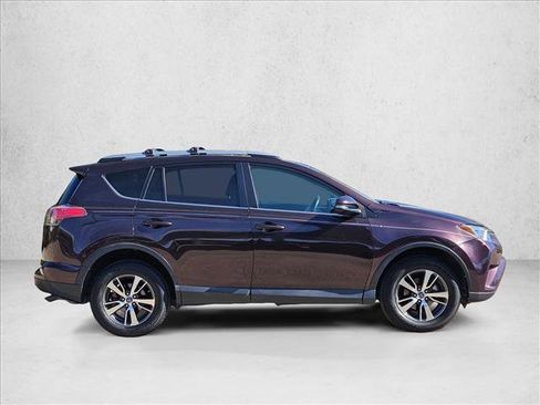 Used 2017 Toyota RAV4 XLE image 4