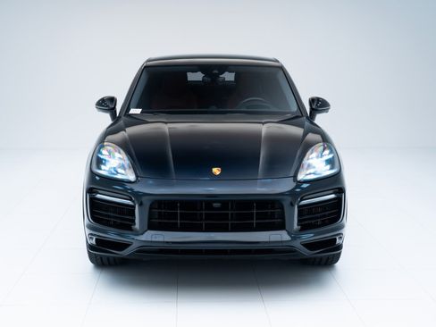 Certified 2023 Porsche Cayenne GTS image 6