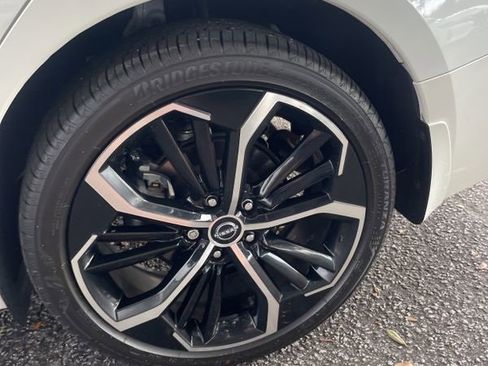 Used 2024 Nissan Altima 2.5 SR w/ SR Premium Package image 8