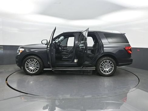 Used 2022 Ford Expedition Platinum AWD/4WD image 39