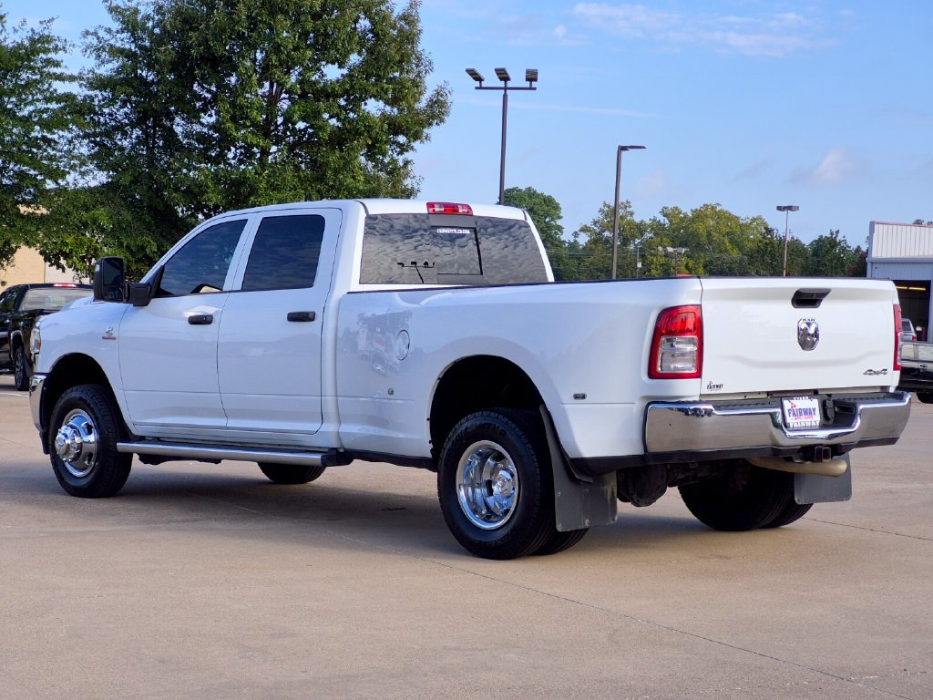 Used 2024 RAM 3500 Tradesman w/ Chrome Appearance Group AWD/4WD image 4