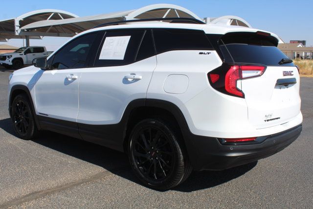 Used 2024 GMC Terrain SLT w/ Infotainment Package II FWD image 7