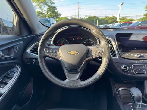 Used 2023 Chevrolet Malibu LT FWD image 22