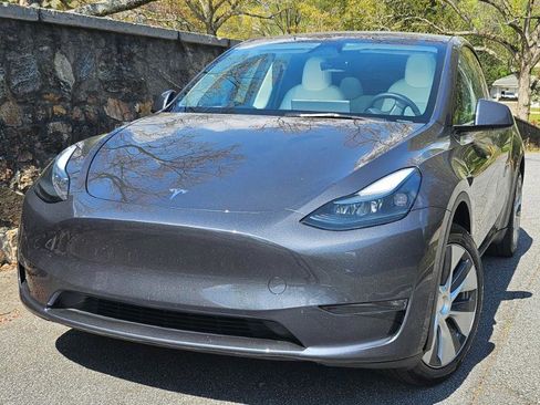 Used 2023 Tesla Model Y Long Range image 74