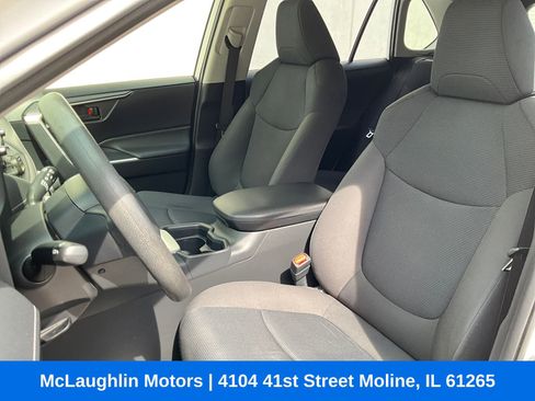 Used 2019 Toyota RAV4 LE w/ All Weather Liner Package image 8