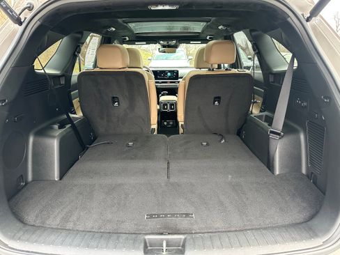 Used 2025 Kia Sorento SX Prestige w/ Olive Brown Leather Package image 10