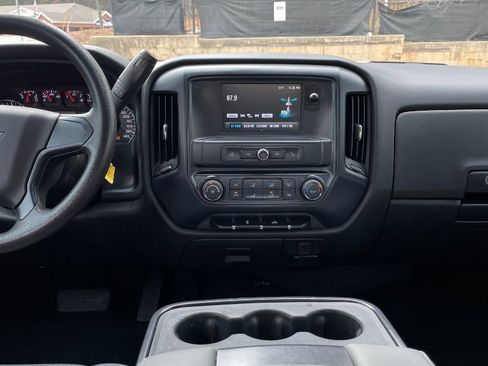 Used 2018 Chevrolet Silverado 1500 W/T w/ Black Out Edition image 10