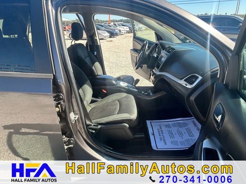 Used 2016 Dodge Journey SE w/ Flexible Seating Group FWD image 18