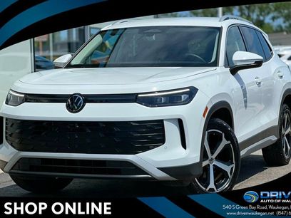Used 2025 Volkswagen Tiguan SE