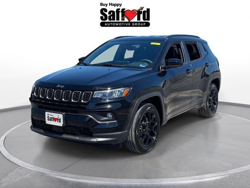 Used 2026 Jeep Compass Latitude AWD/4WD image 1