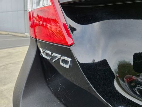 Used 2011 Volvo XC70 3.2 AWD/4WD image 11
