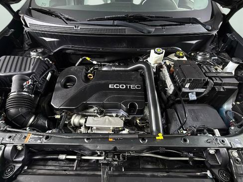 Used 2020 Chevrolet Equinox LS image 34