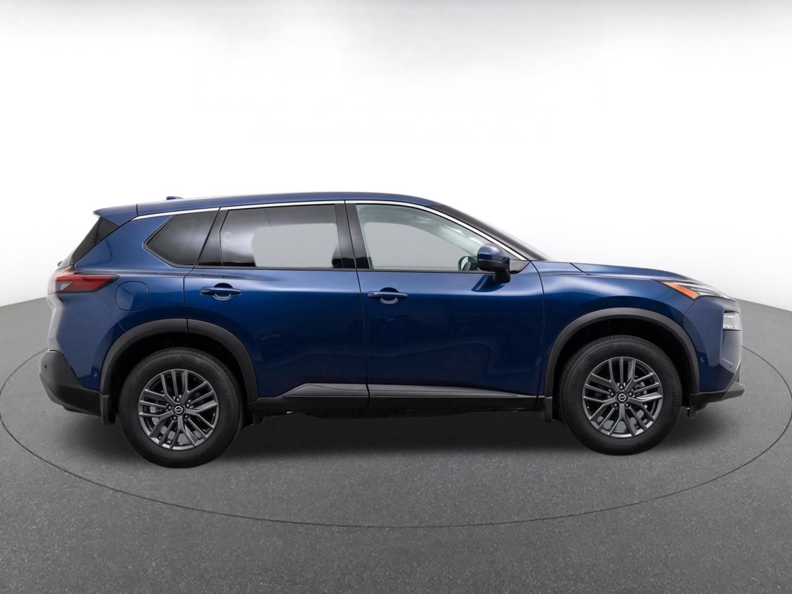 Used 2026 Nissan Rogue SV AWD/4WD image 9