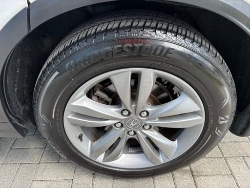 Used 2023 Acura MDX SH-AWD image 18