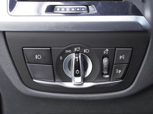 Used 2019 BMW X3 sDrive30i w/ Convenience Package RWD image 13