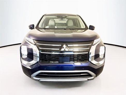 Used 2025 Mitsubishi Outlander SE FWD image 24