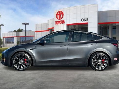 Used 2024 Tesla Model Y Performance image 8