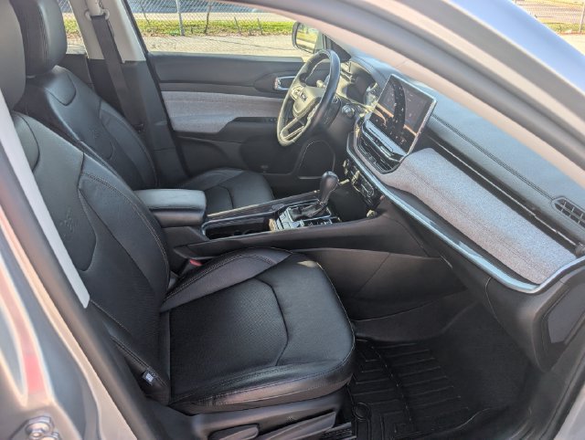 Used 2022 Jeep Compass Latitude AWD/4WD image 10