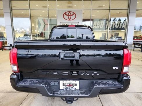 Used 2023 Toyota Tacoma SR image 9