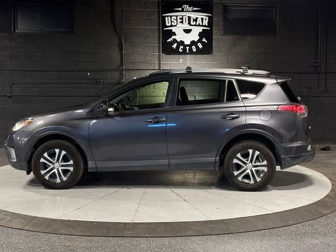 Used 2017 Toyota RAV4 LE AWD/4WD image 3