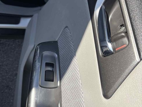 Used 2011 Subaru Forester 2.5XT Premium image 14