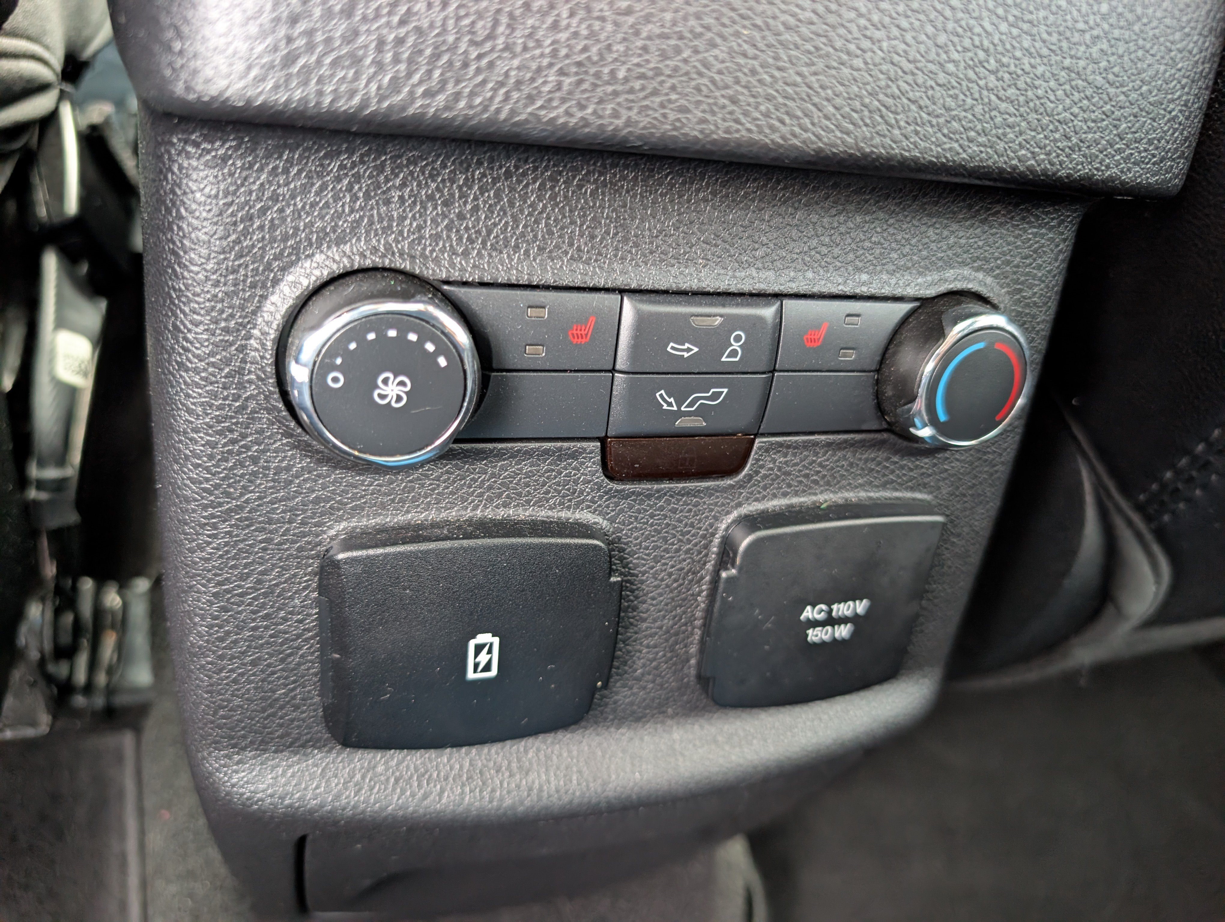 Used 2019 Ford Explorer Sport w/ Equipment Group 401A AWD/4WD image 18