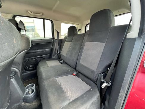 Used 2012 Jeep Patriot Latitude w/ Altitude Pkg image 15