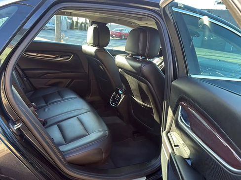 Used 2014 Cadillac XTS Luxury image 21