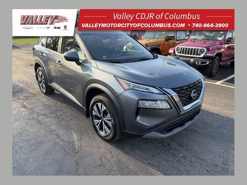 Used 2023 Nissan Rogue SV w/ SV Premium B Package AWD/4WD image 1
