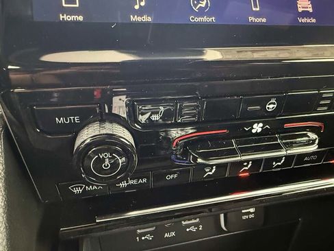 New 2025 Jeep Grand Cherokee Limited w/ Black Appearance Package image 36