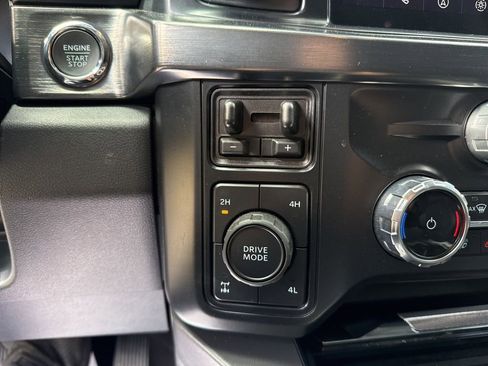 Used 2024 Ford F250 Lariat w/ Lariat Ultimate Package image 33