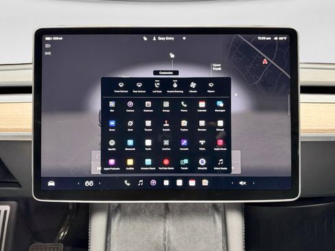 Used 2025 Tesla Model Y Long Range image 9