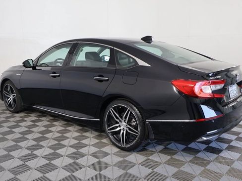 Used 2022 Honda Accord Touring image 4