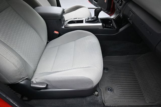 Used 2022 Toyota Tacoma SR5 RWD image 26