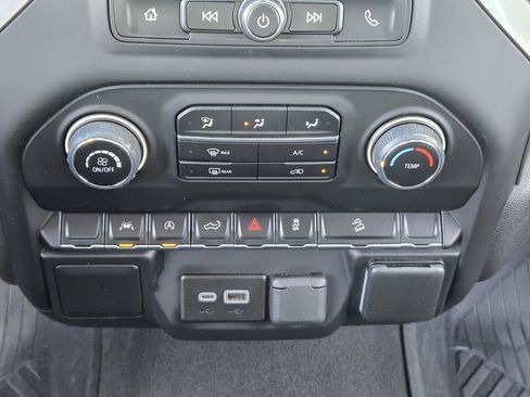 Used 2024 Chevrolet Silverado 1500 Custom Trail Boss w/ LPO, Dark Essentials Package image 16